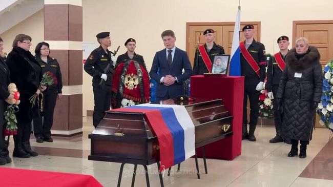 Церемония прощания с бойцом отряда Тигр Сергеем Дмитриевым, погибшим в Курской области Церемония прощания с бойцом отряда Тигр Сергеем Дмитриевым, погибшим в Курской области
