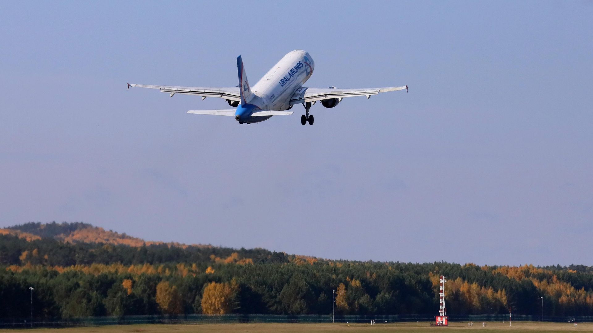 Пассажирский самолёт Airbus A320 авиакомпании Уральские авиалинии  - РИА Новости, 1920, 01.03.2026