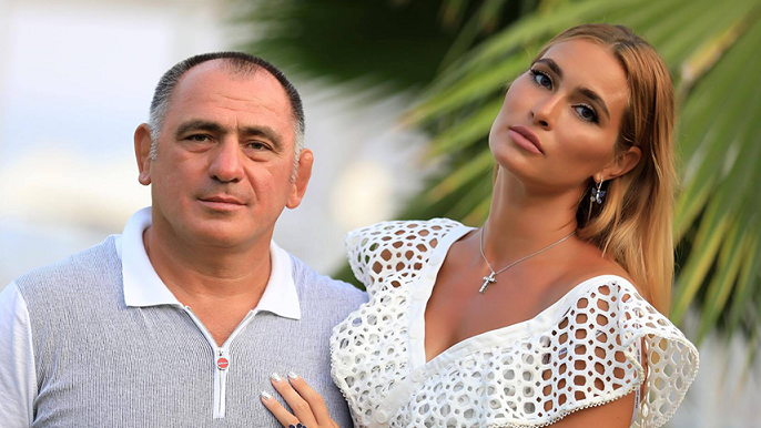 Борец Махарбек Хадарцев с супругой Борец Махарбек Хадарцев с супругой - РИА Новости, 1920, 13.02.2025