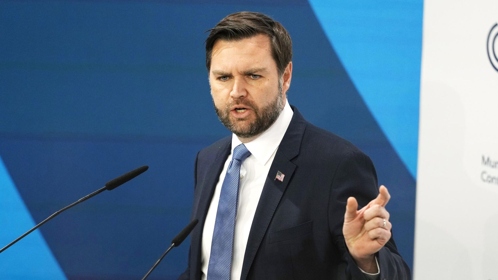 Вице-президент США Джей Ди Вэнс Вице-президент США Джей Ди Вэнс - РИА Новости, 1920, 04.03.2025
