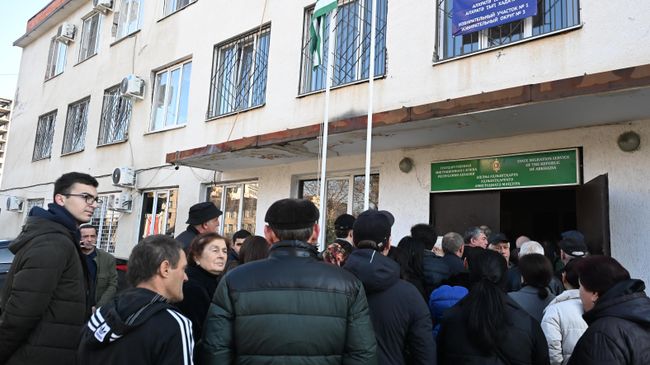 Досрочное голосование на выборах президента Абхазии на избирательном в Сухуме