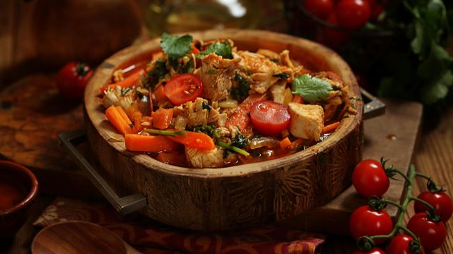 Рагу с курицей и овощами