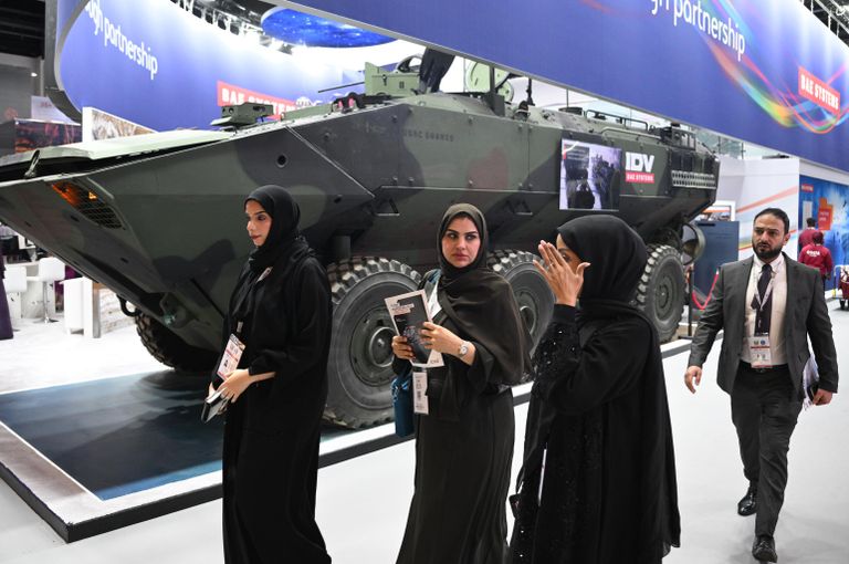 Посетители на выставке IDEX 2025 в Объединенных Арабских Эмиратах Посетители на выставке IDEX 2025 в Объединенных Арабских Эмиратах