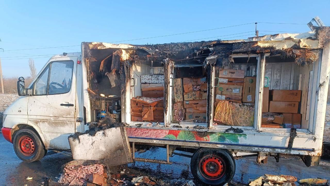 Последствия атаки беспилотника на гражданский автомобиль в Запорожской области Последствия атаки беспилотника на гражданский автомобиль в Запорожской области - РИА Новости, 1920, 18.02.2025