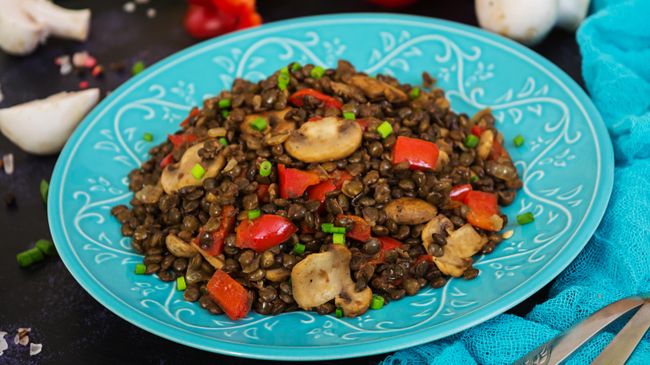 Чечевица с шампиньонами и перцем Чечевица с шампиньонами и перцем