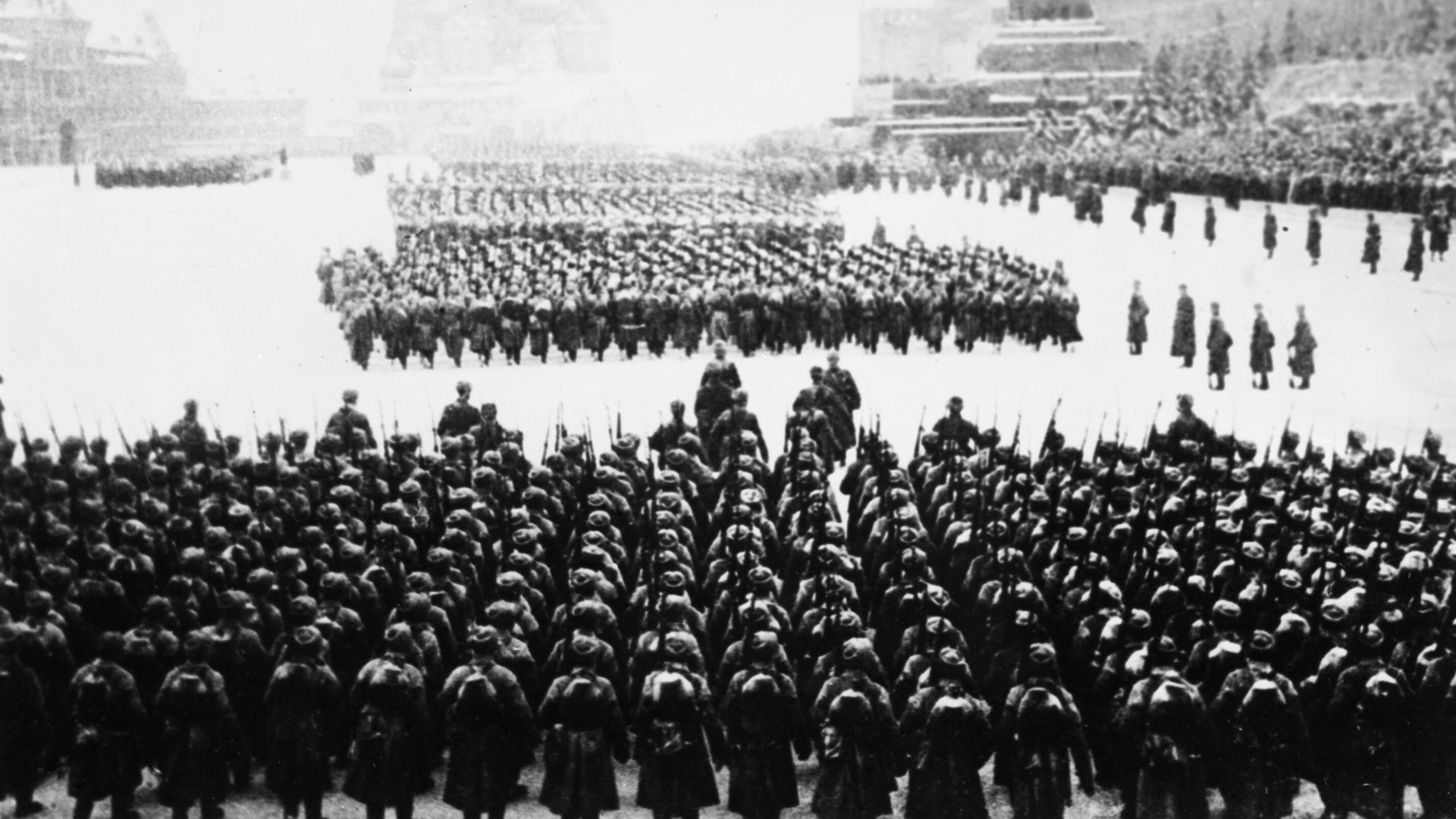 Военный парад на Красной площади в Москве 7 ноября 1941 года