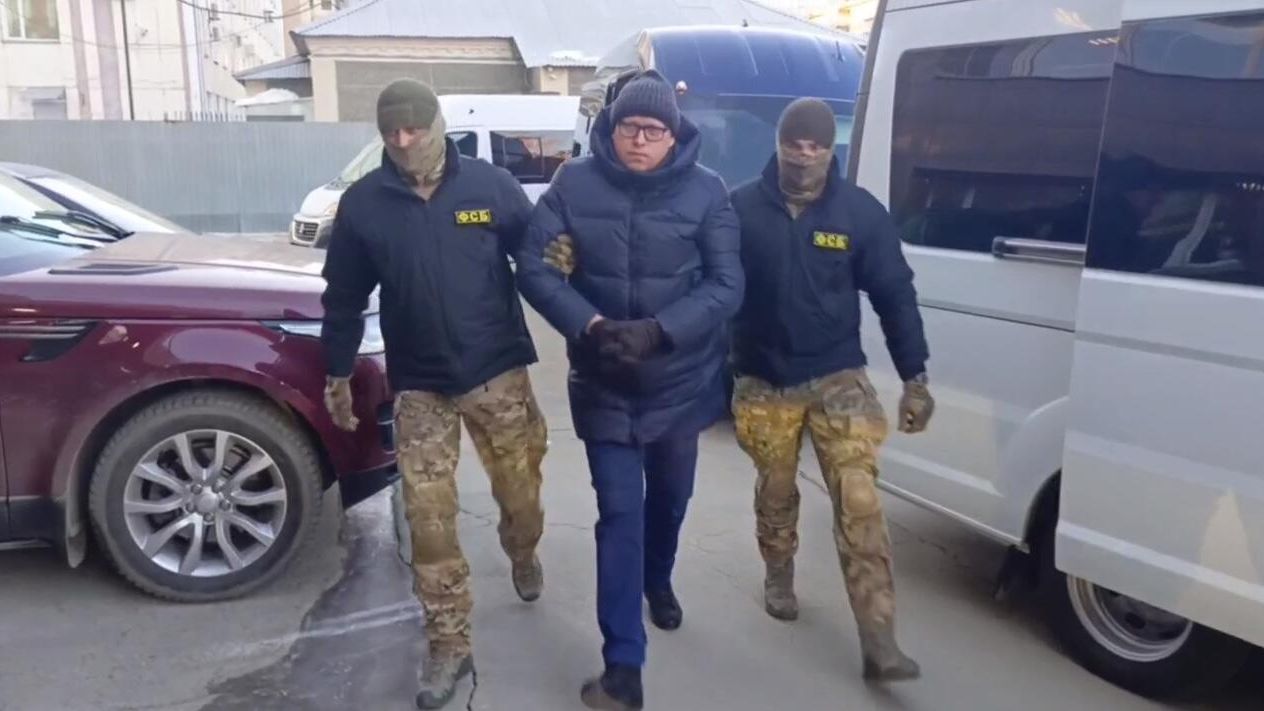 Задержанный министр дорожного хозяйства и транспорта Челябинской области Алексей Нечаев. Кадр видео Задержанный министр дорожного хозяйства и транспорта Челябинской области Алексей Нечаев. Кадр видео - РИА Новости, 1920, 20.02.2025