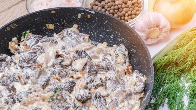 Жареные сморчки с пармезаном Жареные сморчки с пармезаном