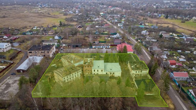 Комплекс зданий тюрьмы постройки 1880-х годов в центральной части Старой Руссы