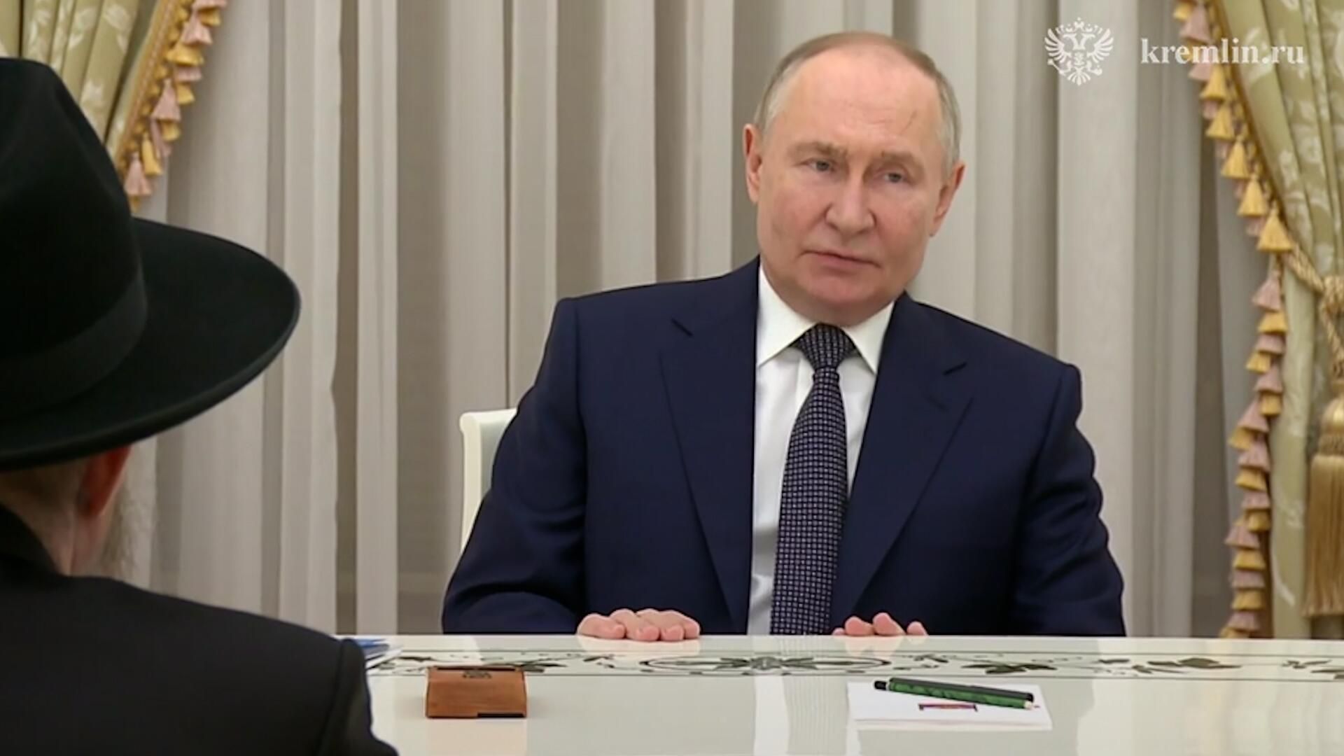 Встреча Путина с главным раввином России Встреча Путина с главным раввином России - РИА Новости, 1920, 20.02.2025
