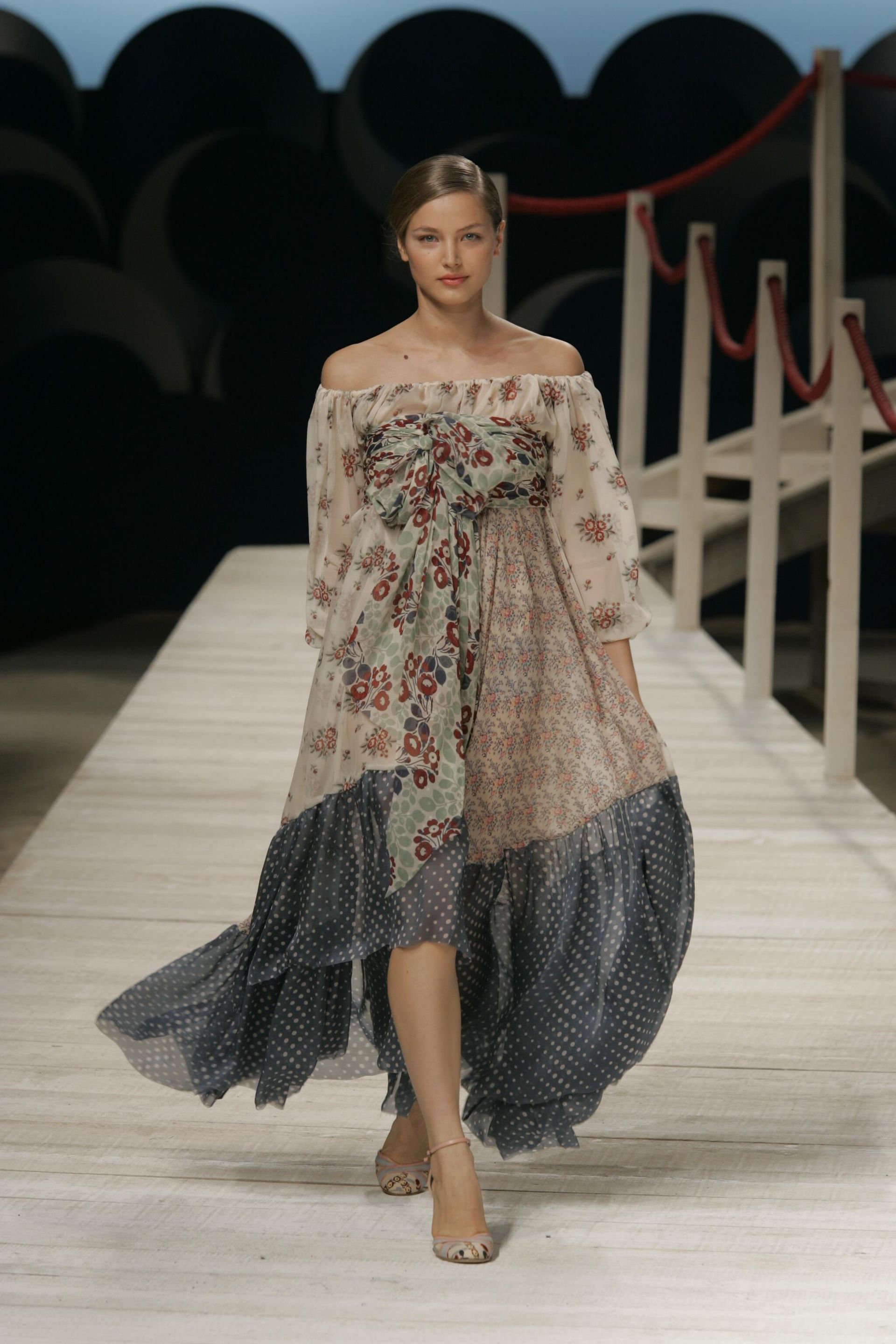 Модель Руслана Коршунова на показе Kenzo's spring 2006 Модель Руслана Коршунова на показе Kenzo's spring 2006 - РИА Новости, 1920, 21.02.2025