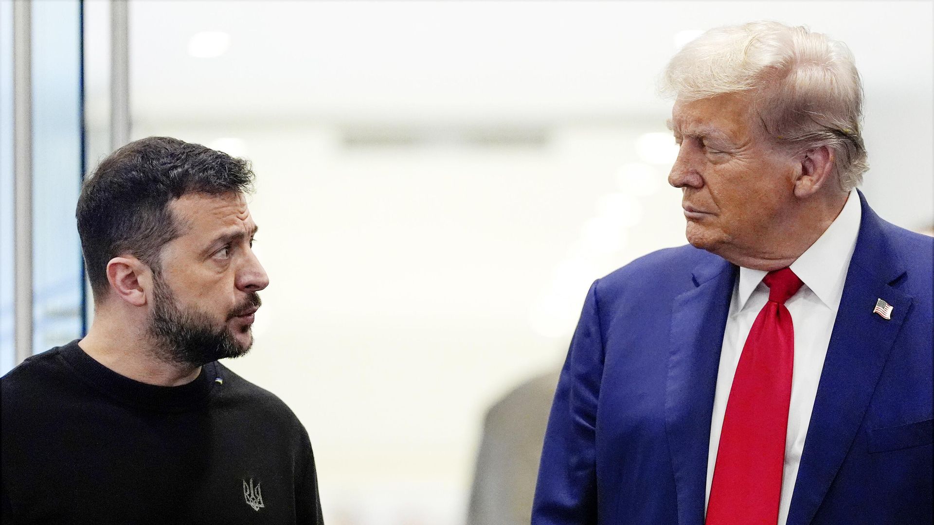 Дональд Трамп и Владимир Зеленский Дональд Трамп и Владимир Зеленский - РИА Новости, 1920, 25.02.2025