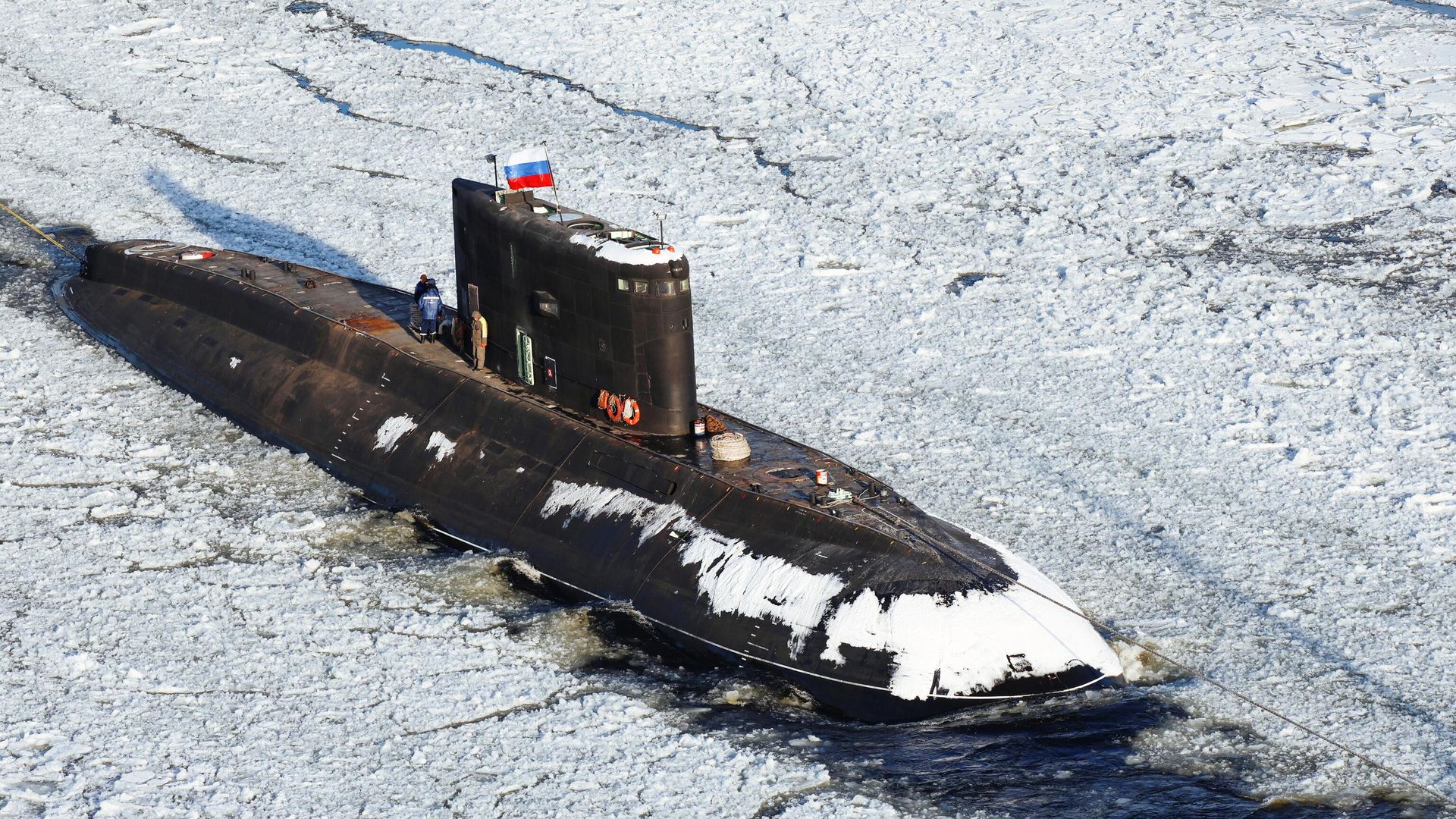 Дизель-электрическая подводная лодка Якутск в порту Санкт-Петербурга Дизель-электрическая подводная лодка Якутск в порту Санкт-Петербурга - РИА Новости, 1920, 16.06.2025