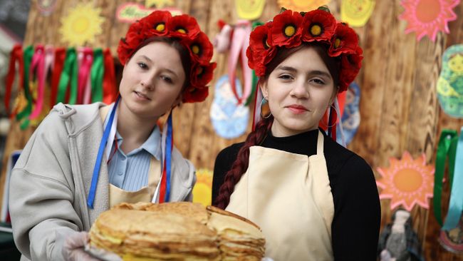 Блины на Масленицу Блины на Масленицу