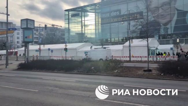 Обстановка у штаба ХДС в Берлине во время выборов в бундестаг ФРГ