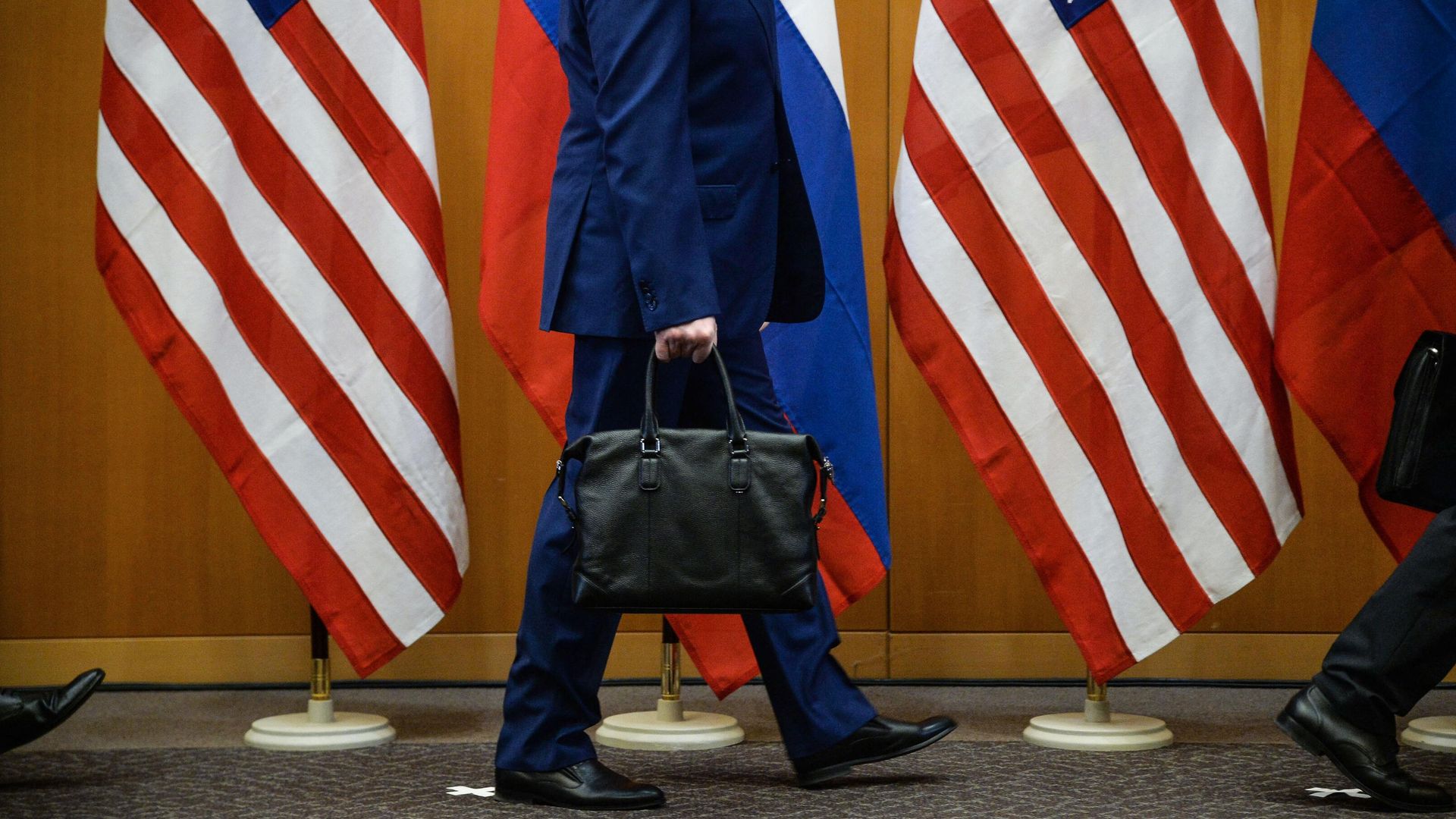 Флаги России и США - РИА Новости, 1920, 21.05.2025