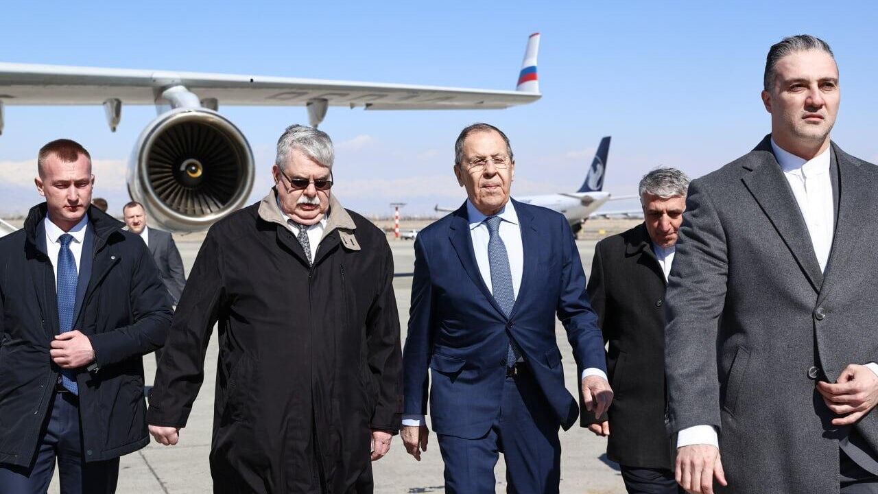 Министр иностранных дел России Сергей Лавров прибыл в Тегеран Министр иностранных дел России Сергей Лавров прибыл в Тегеран - РИА Новости, 1920, 25.02.2025
