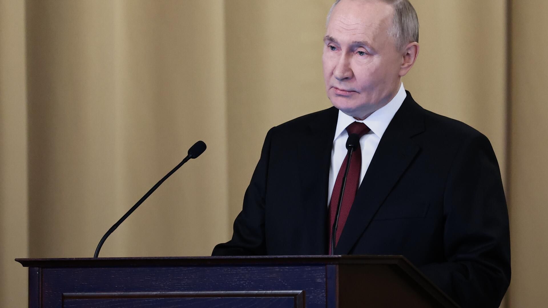 Путин о контактах с администрацией Трампа Путин о контактах с администрацией Трампа - РИА Новости, 1920, 27.02.2025