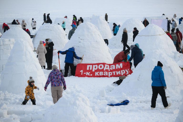 Фестиваль по строительству снежных хижин Иглу 2025 – Город Эскимосов на льду Новосибирского водохранилища в Новосибирске Фестиваль по строительству снежных хижин Иглу 2025 – Город Эскимосов на льду Новосибирского водохранилища в Новосибирске