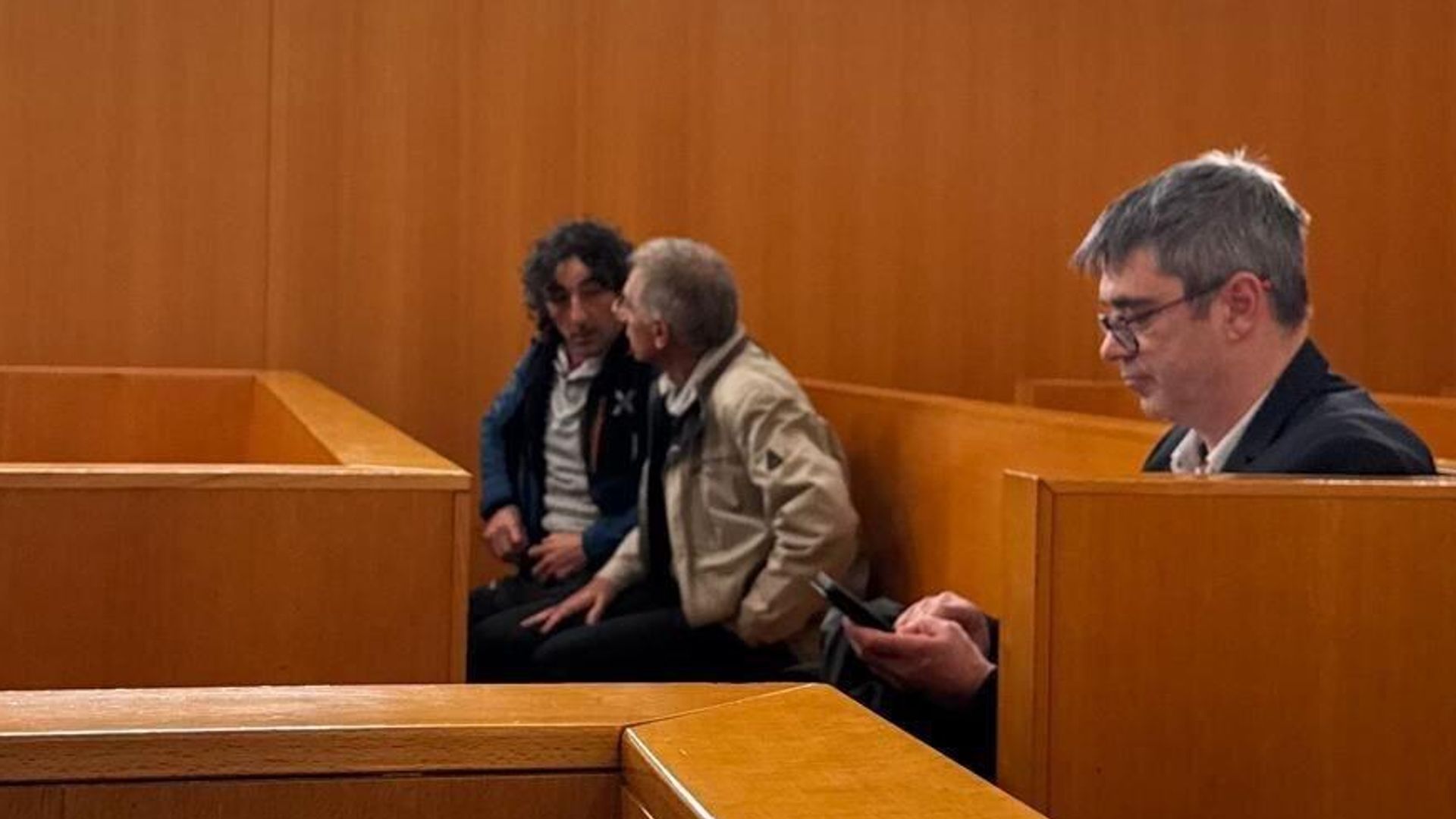 Судебное слушание по делу двух французов, совершивших нападение на генеральное консульство РФ в Марселе - РИА Новости, 1920, 27.02.2025