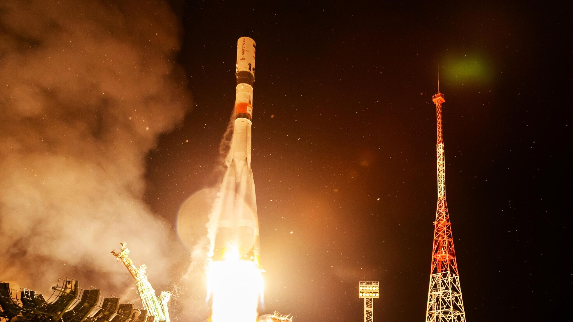 Старт ракеты Союз-2.1а с грузовиком Прогресс МС-30. 28 февраля 2025 - РИА Новости, 1920, 28.02.2025