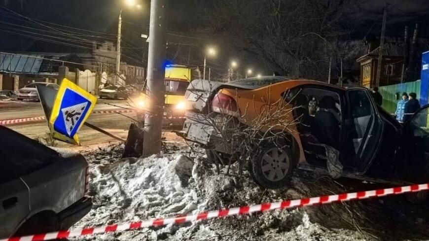 Место происшествия, где водитель каршеринга влетел в остановку в Нижнем Новгороде. 27 февраля 2025 Место происшествия, где водитель каршеринга влетел в остановку в Нижнем Новгороде. 27 февраля 2025 - РИА Новости, 1920, 27.02.2025