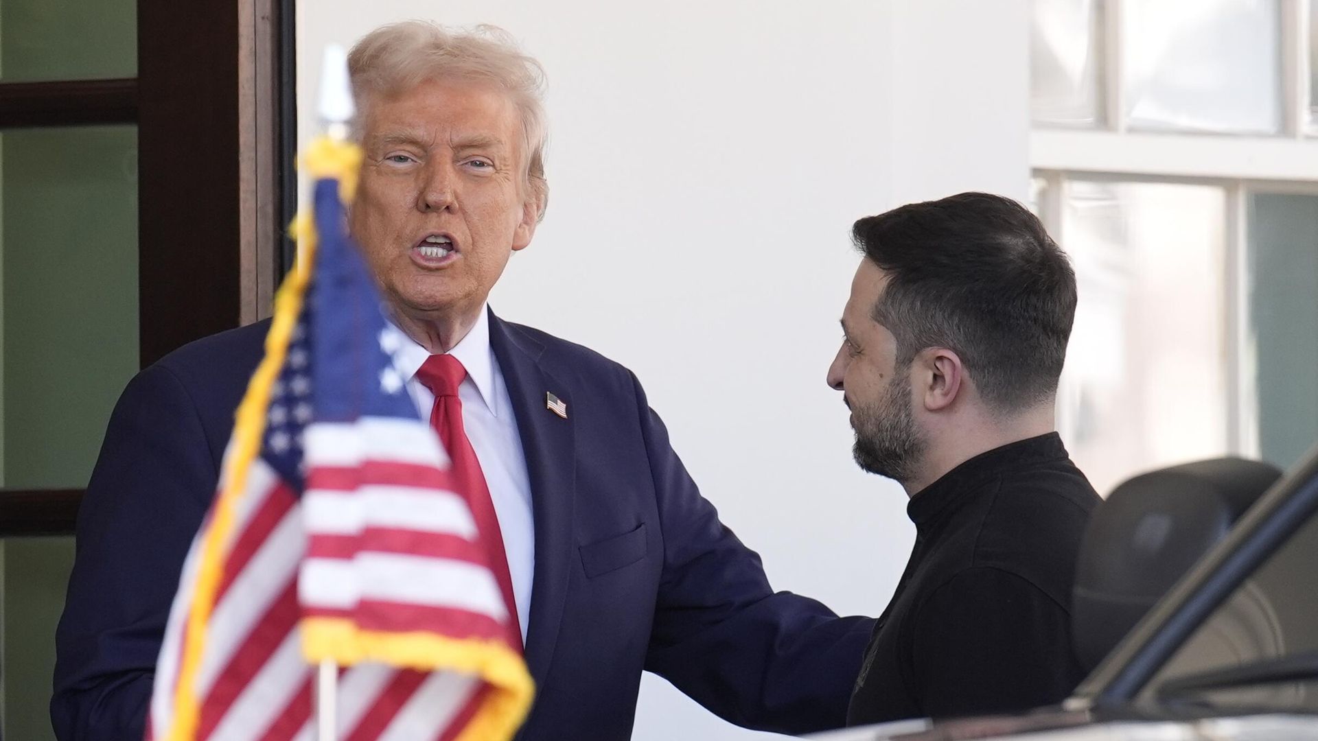 Дональд Трамп и Владимир Зеленский во время встречи в Вашингтоне - РИА Новости, 1920, 01.03.2025