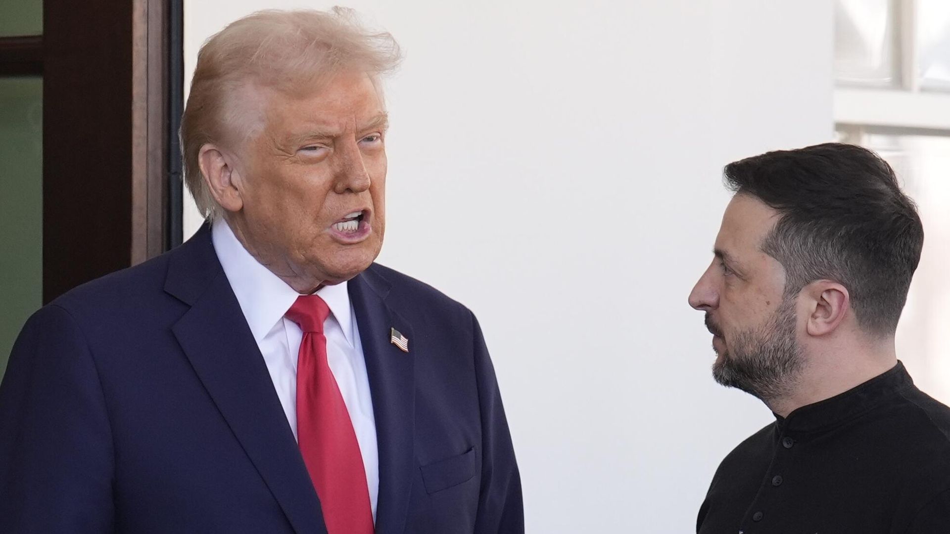 Дональд Трамп и Владимир Зеленский во время встречи в Вашингтоне - РИА Новости, 1920, 01.03.2025