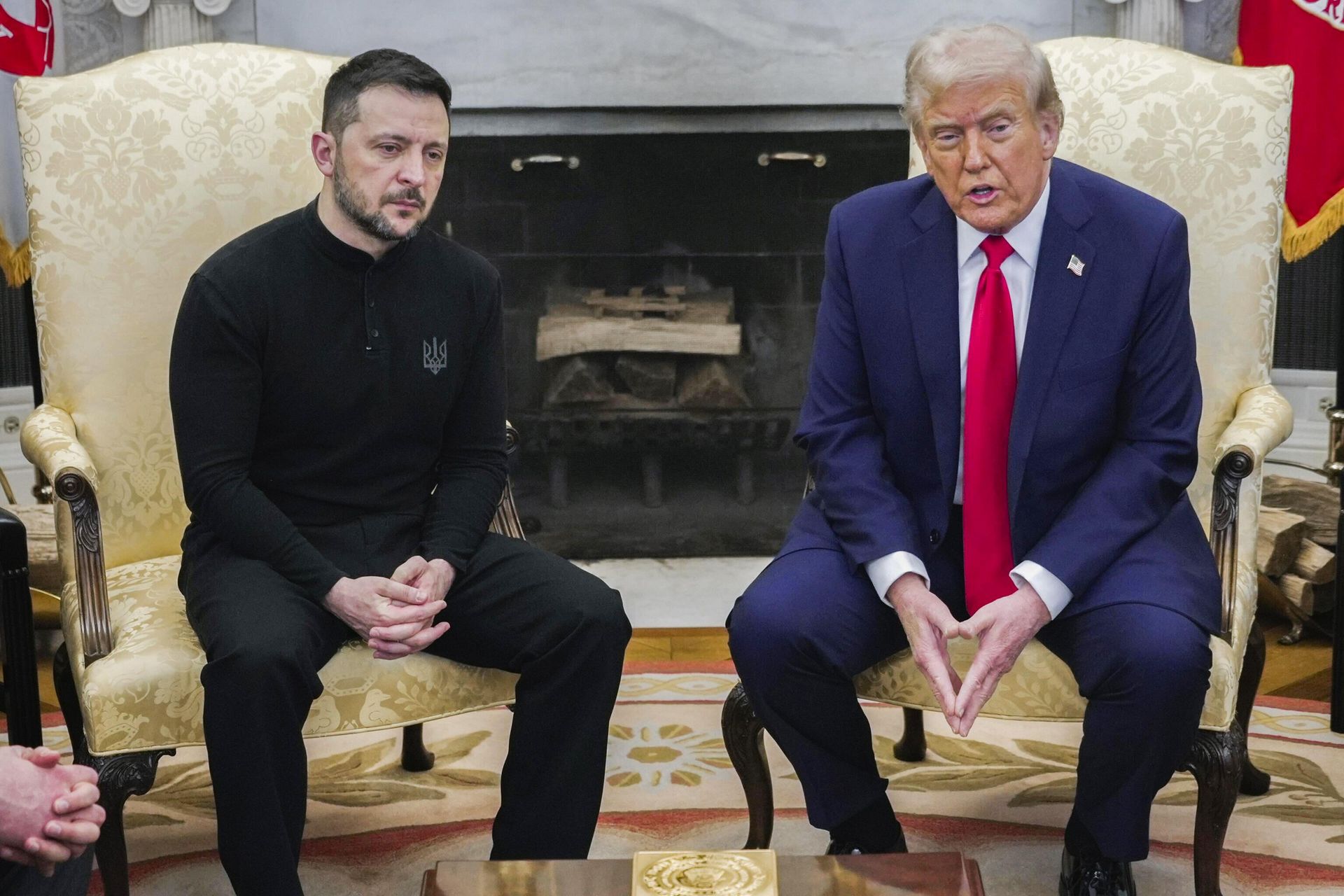 Дональд Трамп и Владимир Зеленский во время встречи в Вашингтоне Дональд Трамп и Владимир Зеленский во время встречи в Вашингтоне - РИА Новости, 1920, 17.04.2025