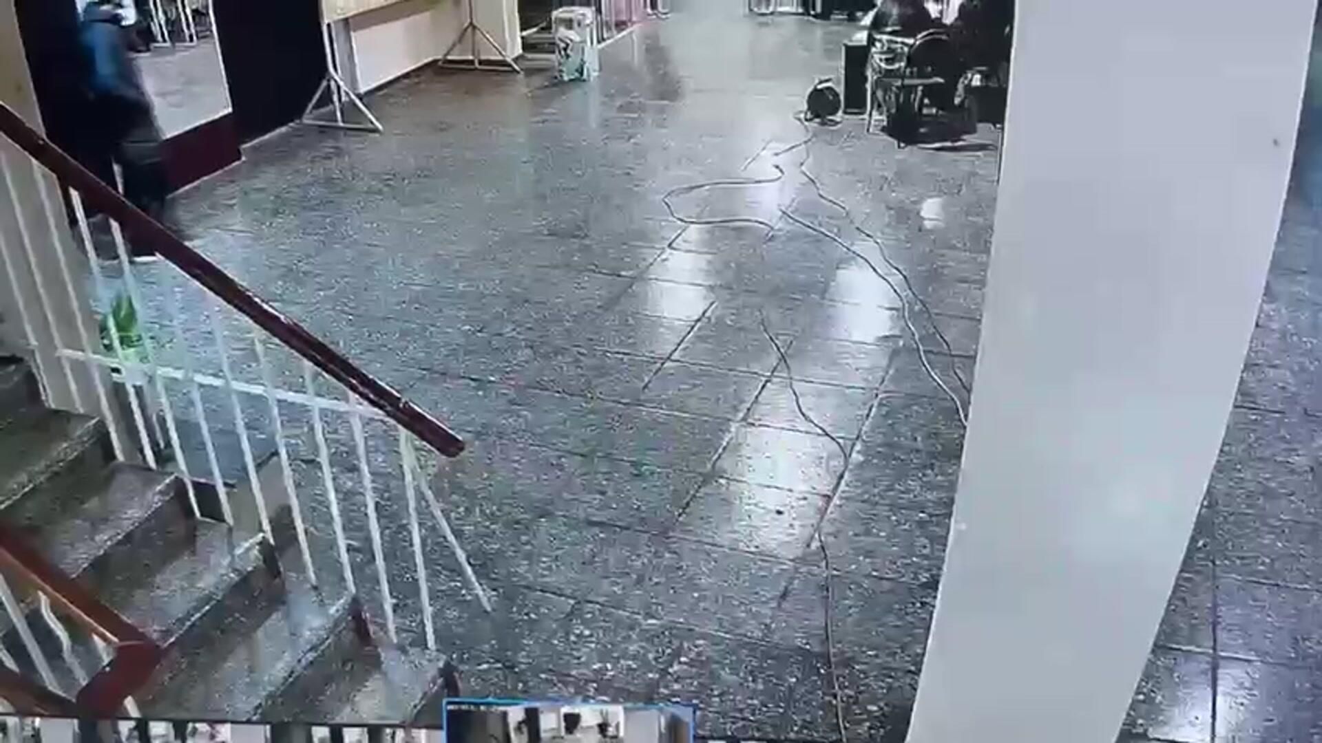 Момент нападения на избирательный участок Момент нападения на избирательный участок - РИА Новости, 1920, 01.03.2025