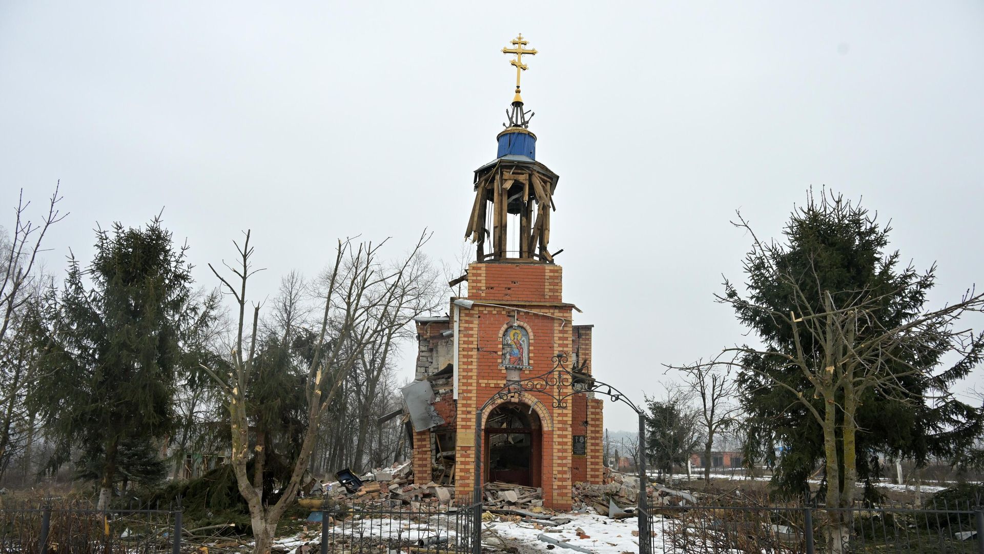 Храм святого Михаила Архангела в селе Погребки Суджанского района Курской области Храм святого Михаила Архангела в селе Погребки Суджанского района Курской области - РИА Новости, 1920, 05.04.2025