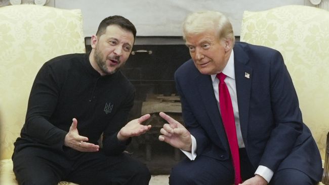 Президент США Дональд Трамп и Владимир Зеленский во время встречи в Вашингтоне