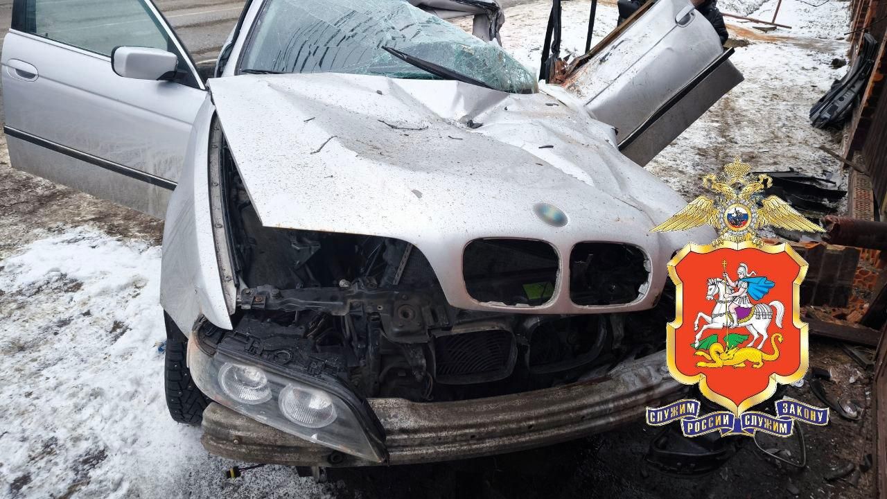 Последствия ДТП с участием BMW в Щелково Последствия ДТП с участием BMW в Щелково - РИА Новости, 1920, 03.03.2025