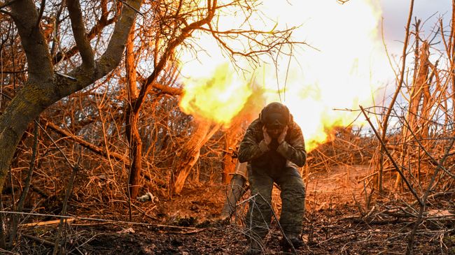 Боевая работа расчета 120-миллиметрового миномета 352-го полка группировки войск Север в Курской области