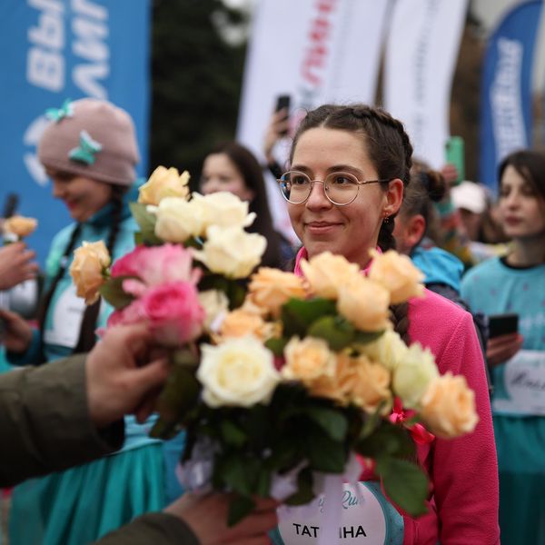 Участницы женского забега Beauty Run в честь Международного женского дня в Краснодаре