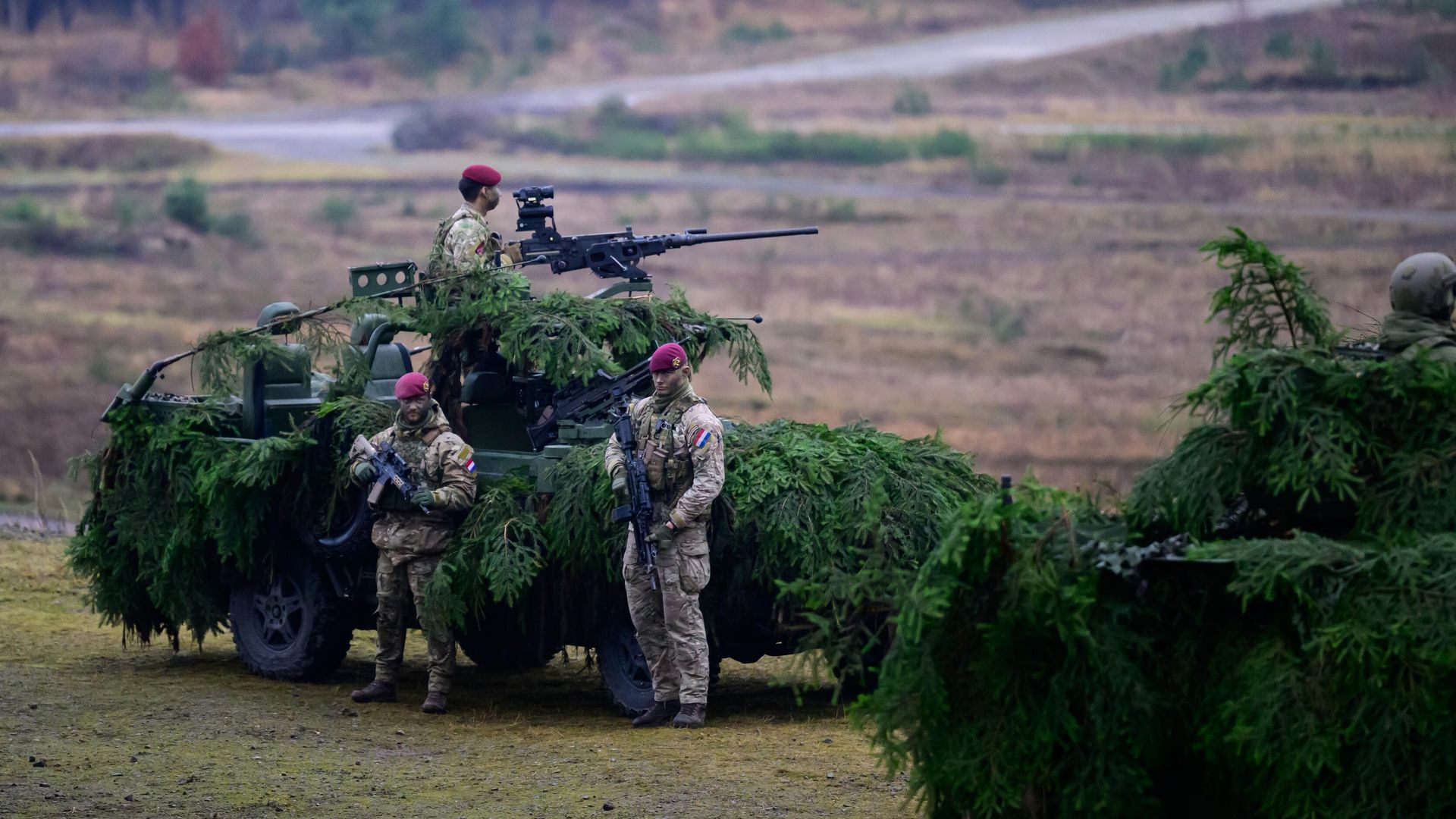 Европейские солдаты принимают участие в военных учениях Европейские солдаты принимают участие в военных учениях - РИА Новости, 1920, 07.03.2025
