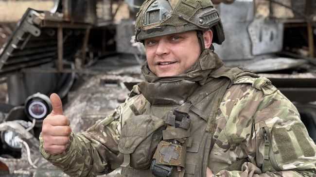 Витязь возле БТР Витязь возле БТР