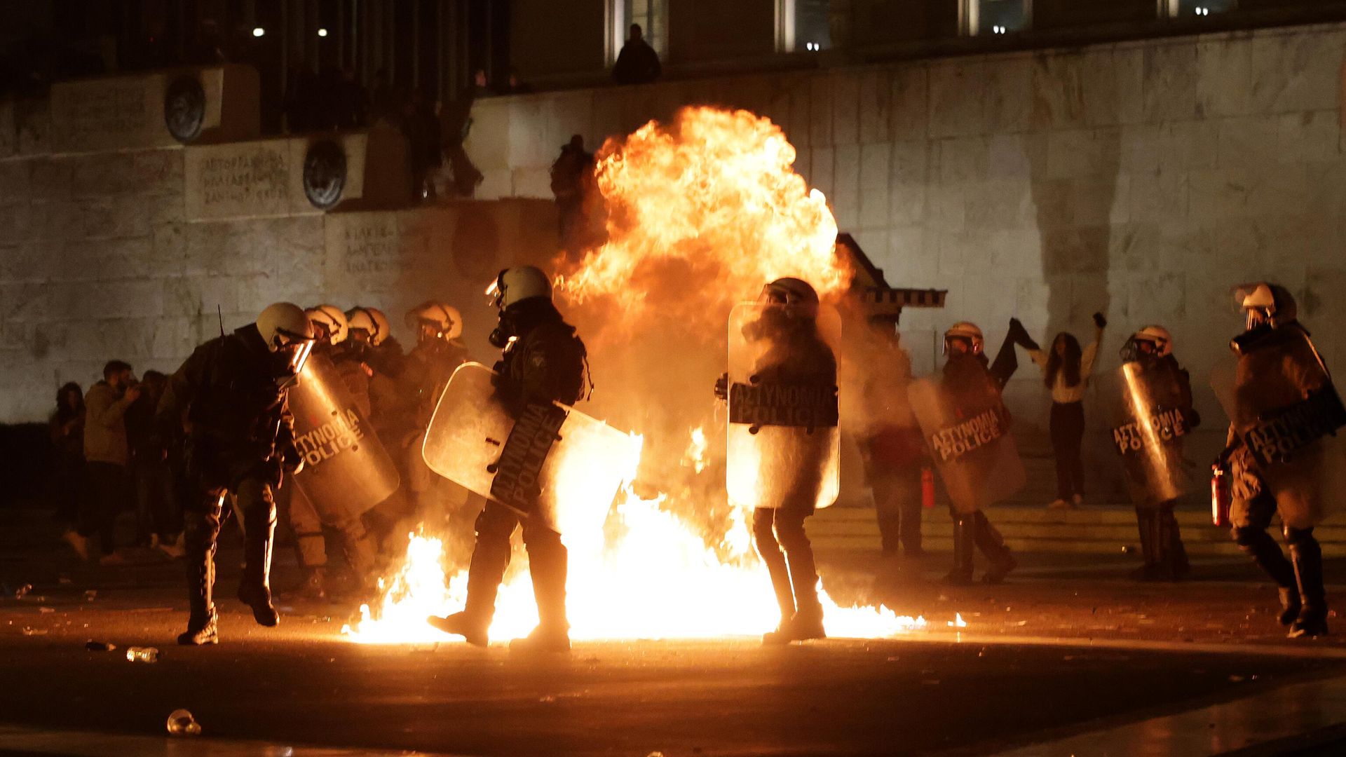Беспорядки на митинге возле парламента Греции. 7 марта 2025 Беспорядки на митинге возле парламента Греции. 7 марта 2025 - РИА Новости, 1920, 08.03.2025