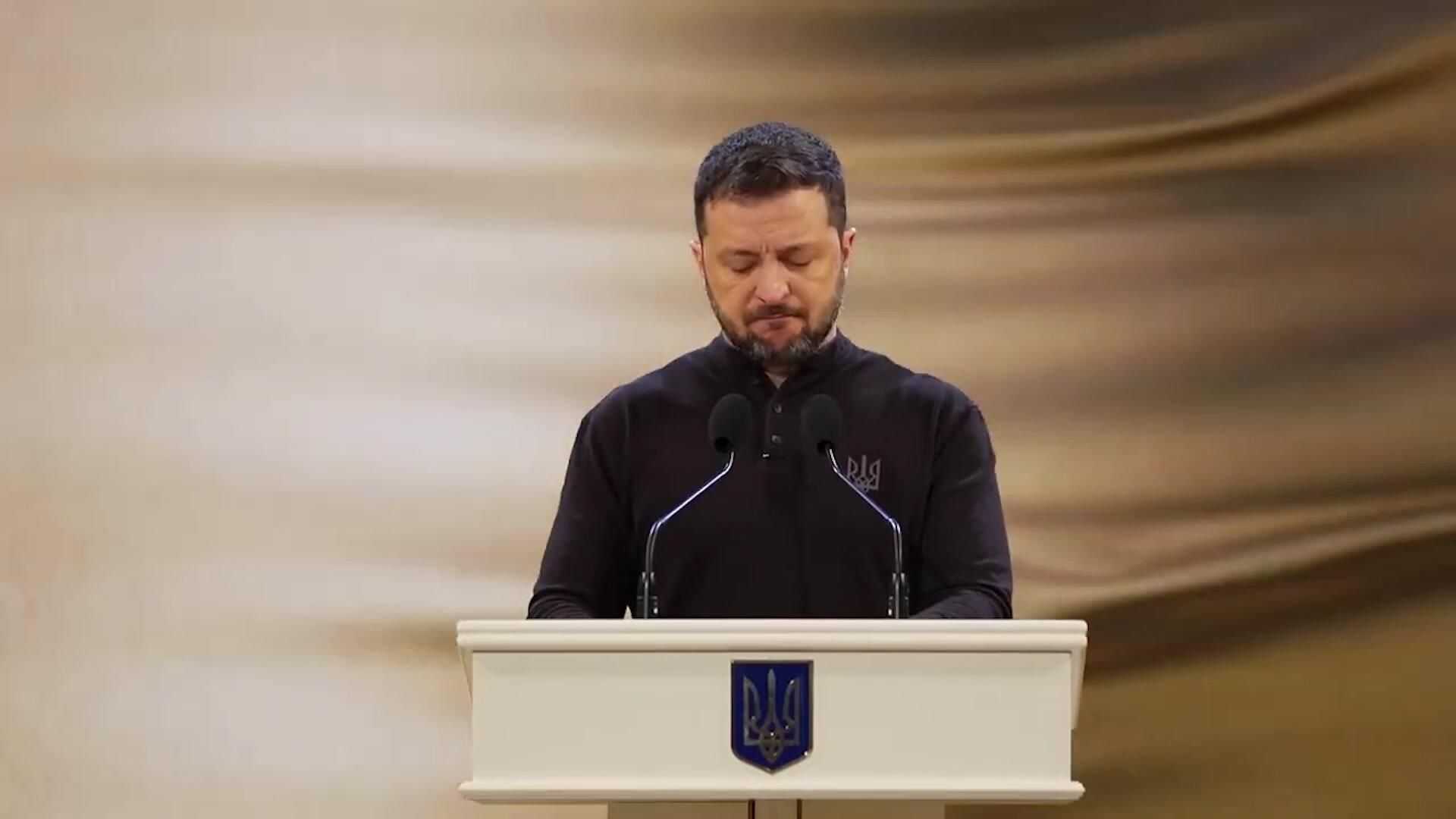 Зеленский: Извините, что не в костюме Зеленский: Извините, что не в костюме - РИА Новости, 1920, 10.03.2025