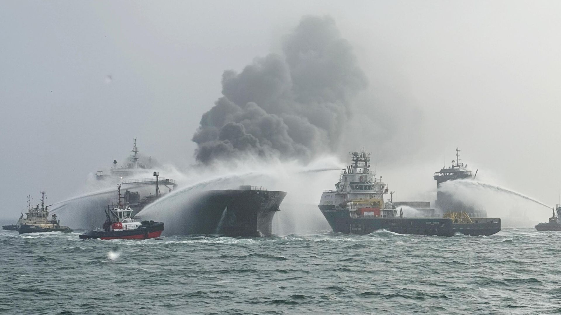 Место столкновения нефтяного танкера MV Stena Immaculate и грузового судна MV Solong в Северном море. 10 марта 2025 Место столкновения нефтяного танкера MV Stena Immaculate и грузового судна MV Solong в Северном море. 10 марта 2025 - РИА Новости, 1920, 10.03.2025