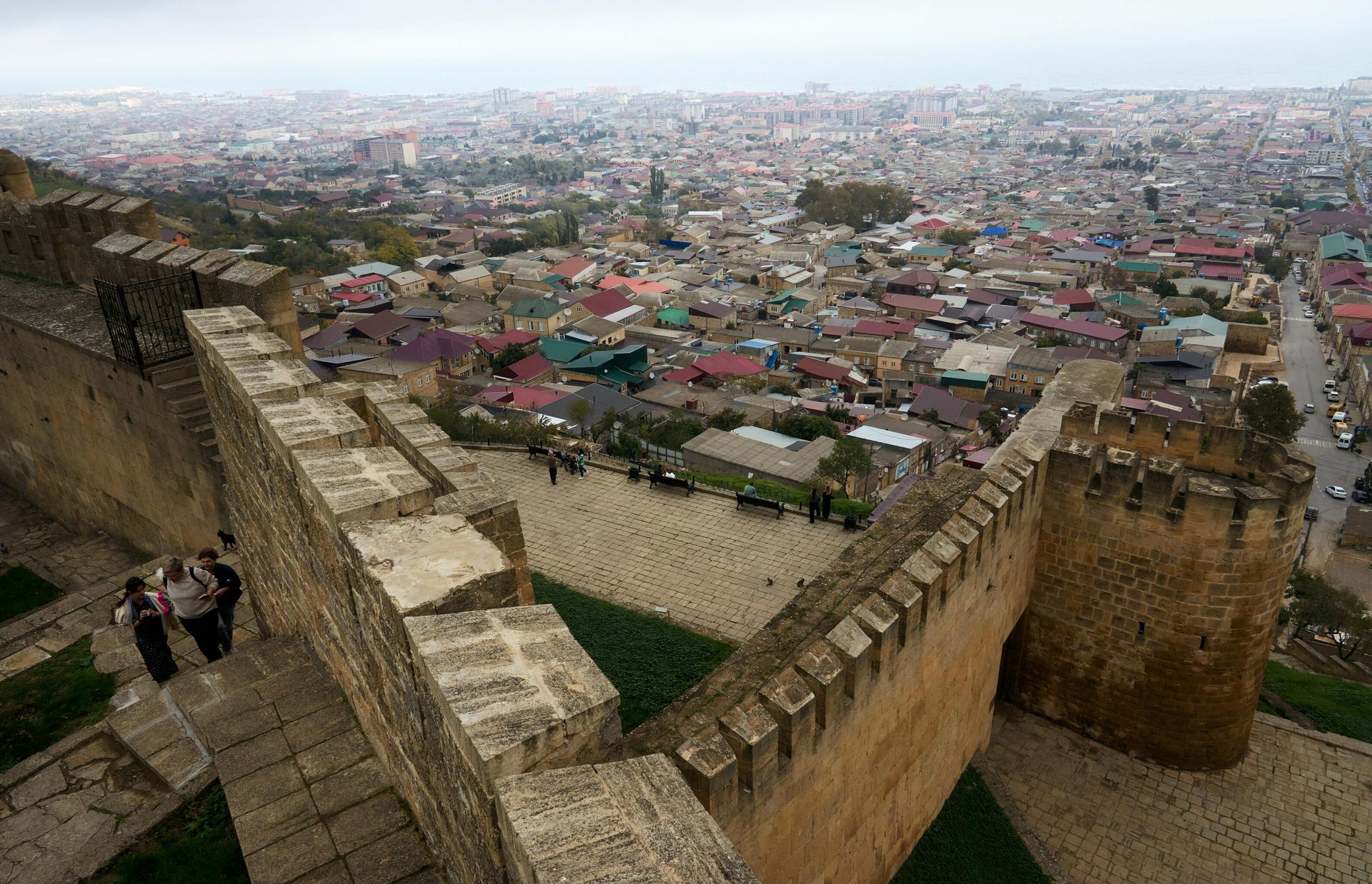 Стены крепости Нарын-Кала в Дербенте Стены крепости Нарын-Кала в Дербенте - РИА Новости, 1920, 11.03.2025