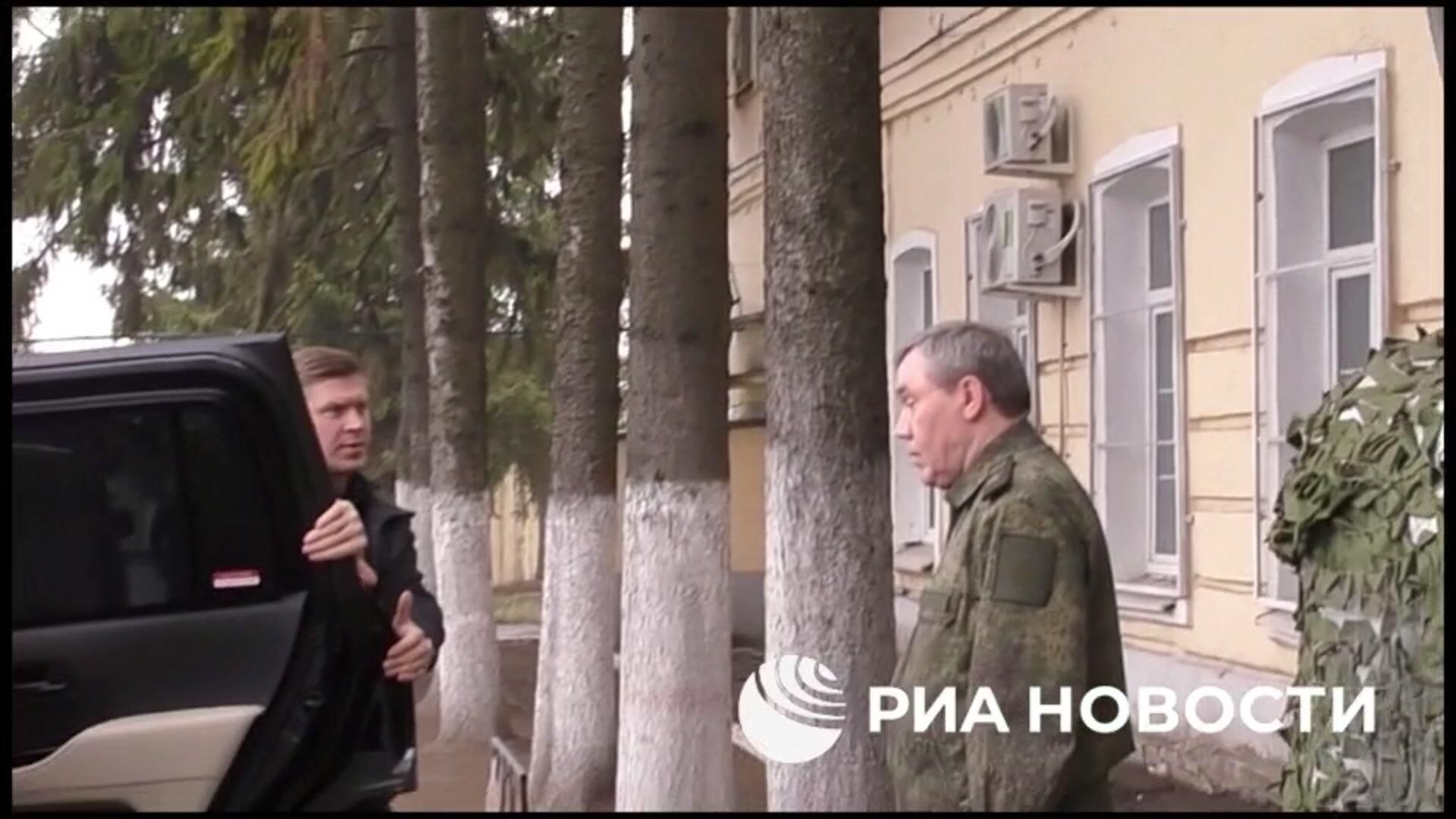 Прибытие Путина на совещание с Герасимовым на одном из пунктов управления курской группировкой Прибытие Путина на совещание с Герасимовым на одном из пунктов управления курской группировкой - РИА Новости, 1920, 12.03.2025