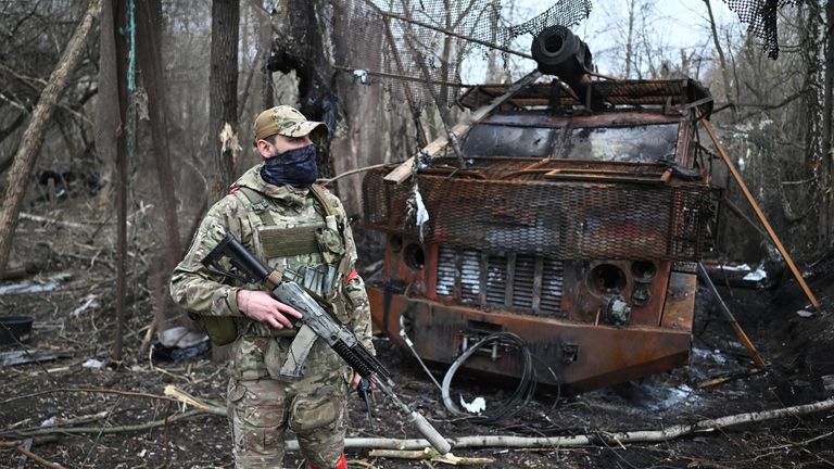 Сгоревшая САУ Богдана ВСУ в Суджанском районе Курской области, освобожденном российскими Вооруженными силами от подразделений ВСУ Сгоревшая САУ Богдана ВСУ в Суджанском районе Курской области, освобожденном российскими Вооруженными силами от подразделений ВСУ