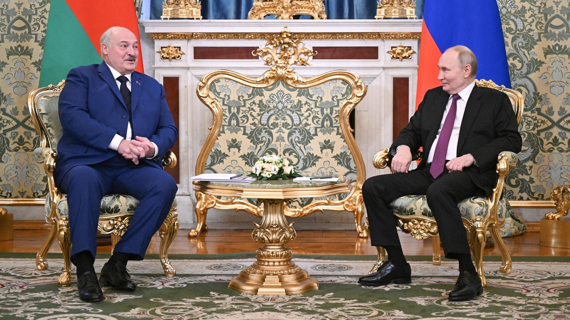 Владимир Путин и президент Белоруссии Александр Лукашенко во время встречи Владимир Путин и президент Белоруссии Александр Лукашенко во время встречи - РИА Новости, 1920, 13.03.2025