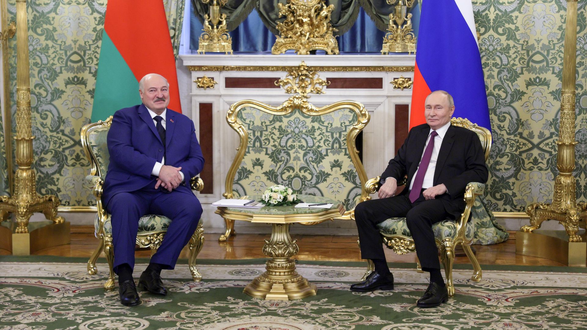 Президент РФ Владимир Путин и президент Белоруссии Александр Лукашенко во время встречи Президент РФ Владимир Путин и президент Белоруссии Александр Лукашенко во время встречи - РИА Новости, 1920, 13.03.2025
