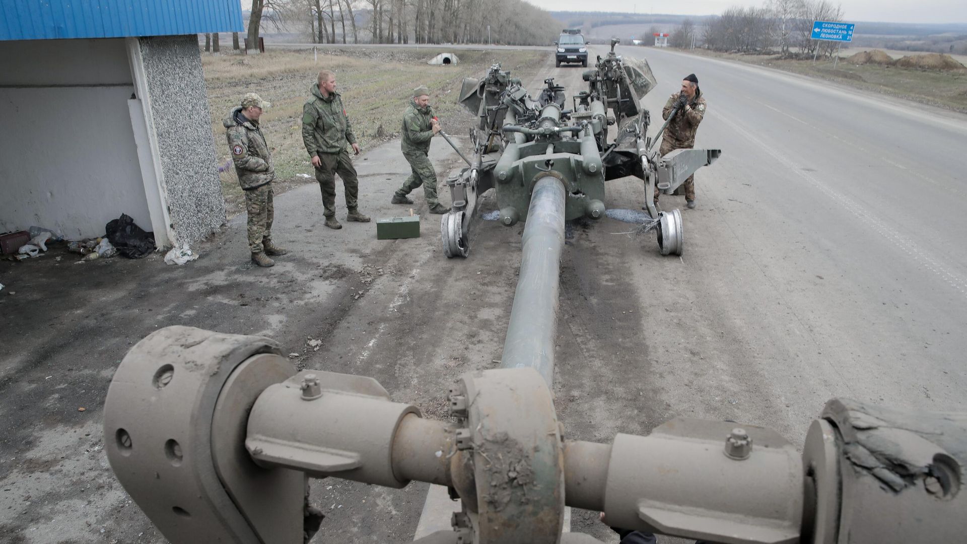 Трофейная гаубица M777 производства США в освобожденной Судже - РИА Новости, 1920, 14.03.2025