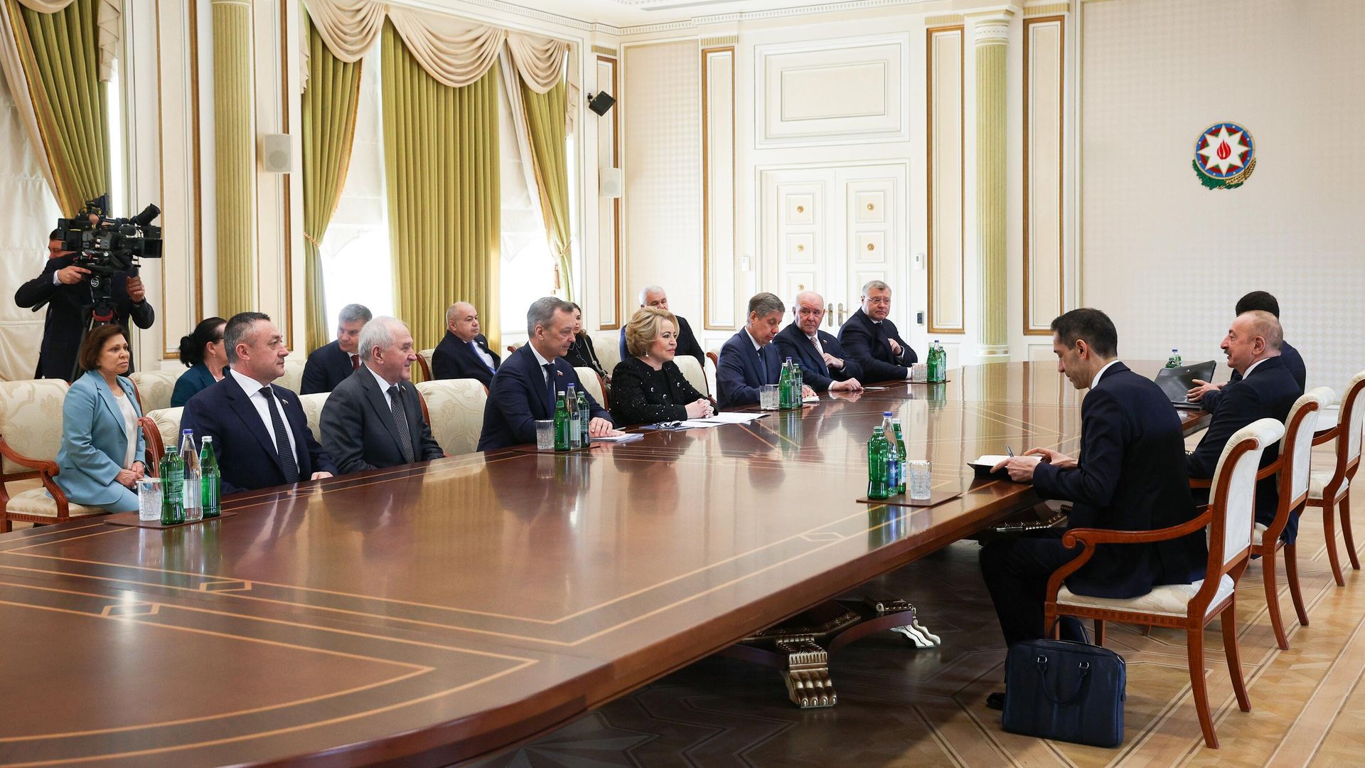 Председатель Совета Федерации РФ Валентина Матвиенко и президент Азербайджана Ильхам Алиев во время встречи Председатель Совета Федерации РФ Валентина Матвиенко и президент Азербайджана Ильхам Алиев во время встречи - РИА Новости, 1920, 17.03.2025