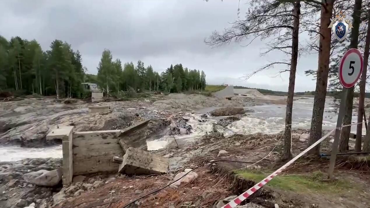 Место разрушения временной строительной перемычки, возведенной для проведения ремонтных работ на плотине 11-го шлюза Беломоро-Балтийского канала в Карелии Место разрушения временной строительной перемычки, возведенной для проведения ремонтных работ на плотине 11-го шлюза Беломоро-Балтийского канала в Карелии - РИА Новости, 1920, 17.03.2025