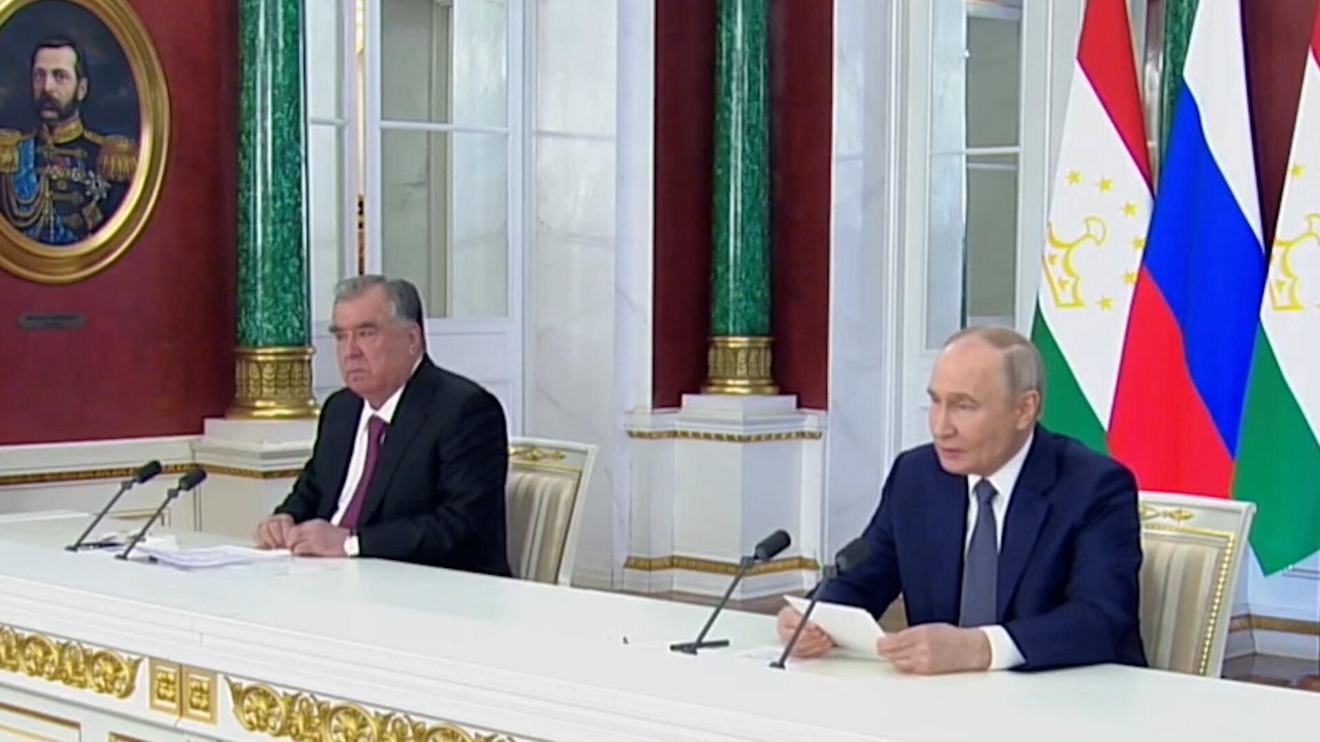 Путин об отношениях между Россией и Таджикистаном - РИА Новости, 1920, 17.03.2025