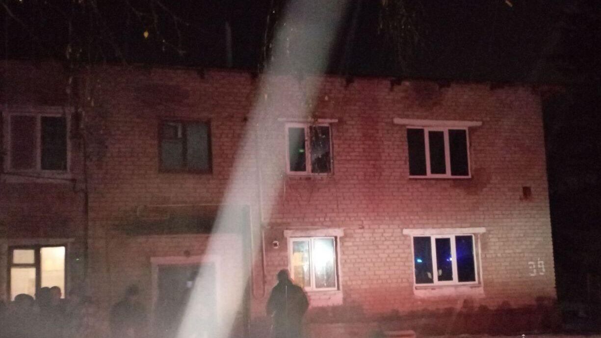 Смертельный пожар в двухэтажном многоквартирном доме в башкирском селе Вперед - РИА Новости, 1920, 18.03.2025
